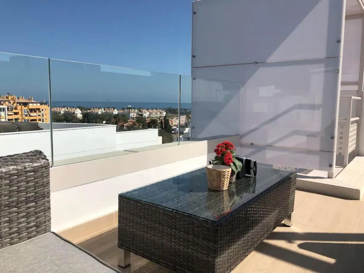 Modern Penthouse With A Large Roof Terrace Close To The Beach Marbella